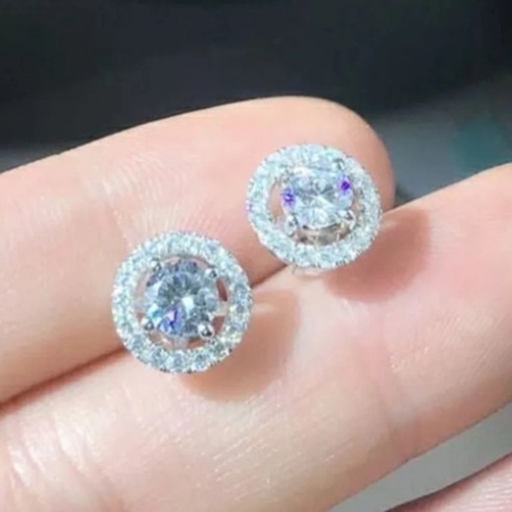 2CT Brilliant Diamond Halo Stud Earrings